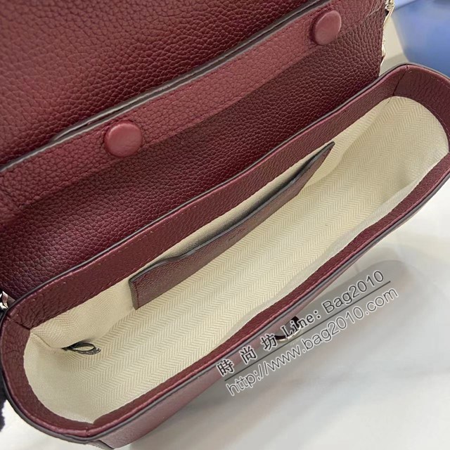 Gucci專櫃古馳2025春夏系列最新款原廠皮斜挎包肩背包 jh2713型號：821623